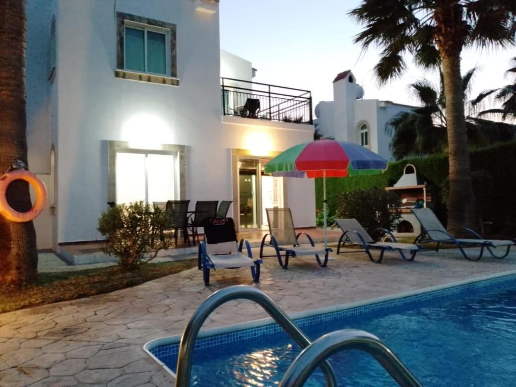 Villa Chrysanthemum Neo Chorio Exterior photo